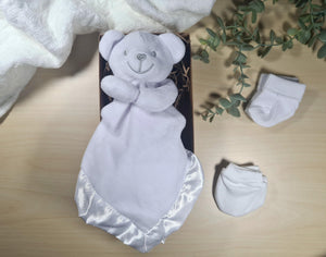 New Baby Gift Set, Baby Shower Gift Box for Newborn Boy or Baby Girl, Gender Neutral Unisex White Blue or Pink for New Born Baby Babyshower